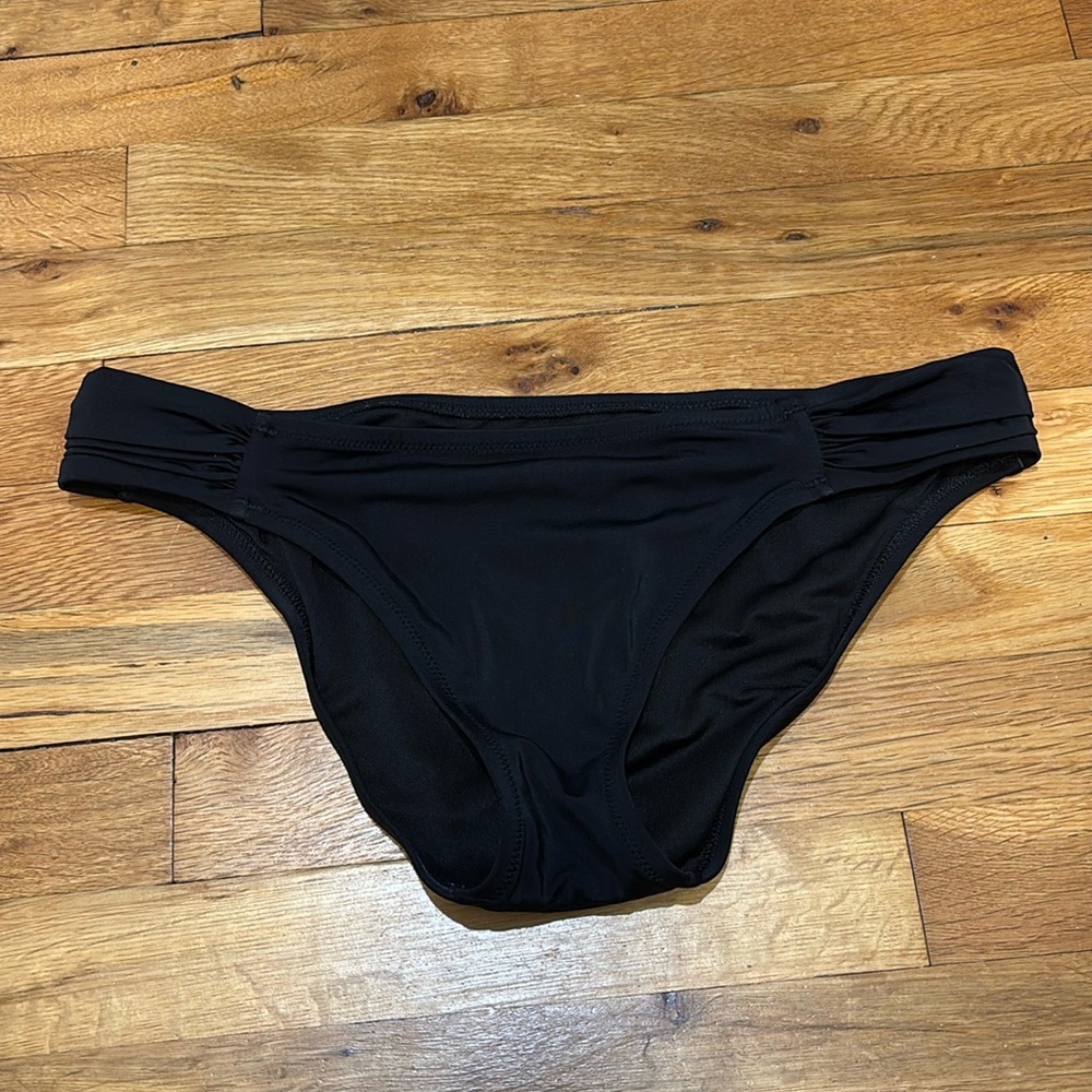 COPY - Shade & Shore bikini bottom black with gathered edging at each side SZ L